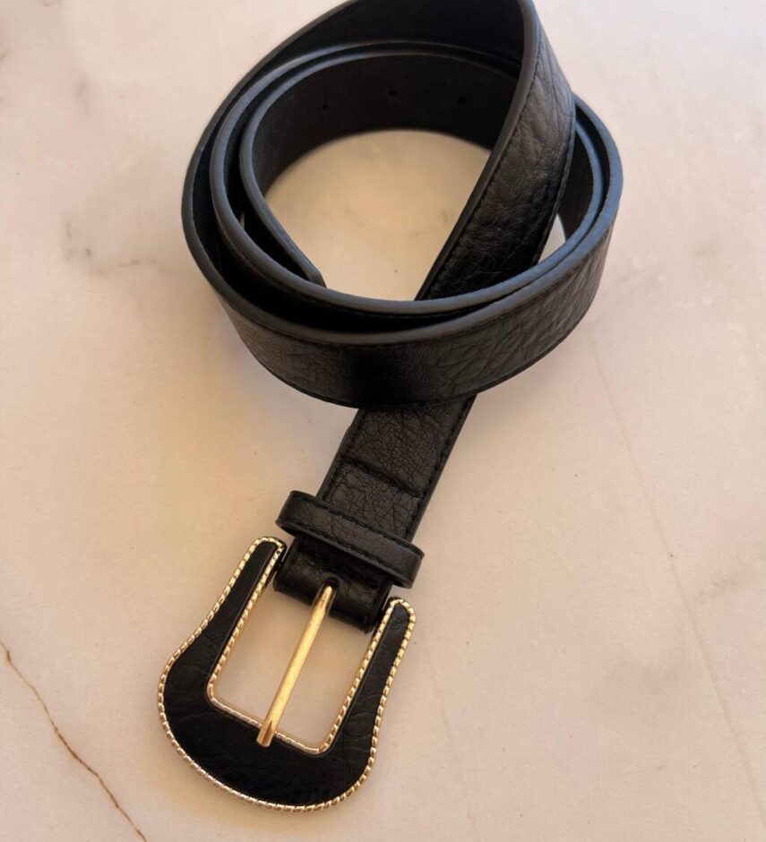 Cinto Feminino Couro Preto com Detalhes na Fivela Dourado - Fernanda Ramos Store