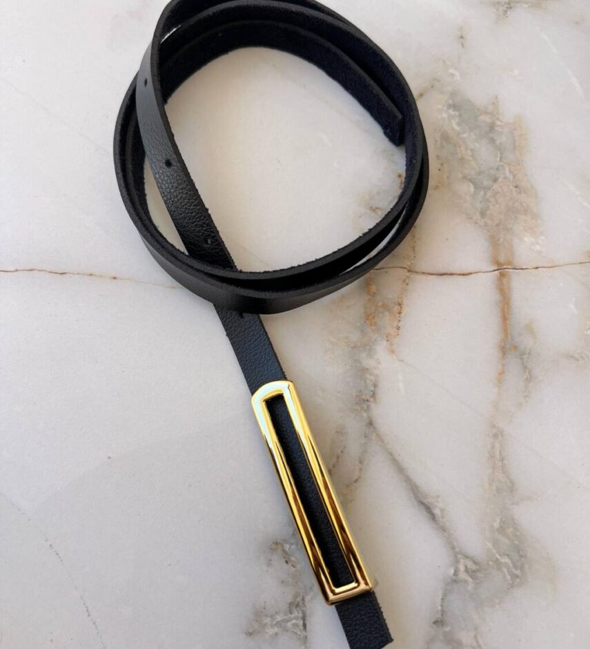 Cinto Feminino Mali de Couro Preto com Fivela Dourada - Fernanda Ramos Store