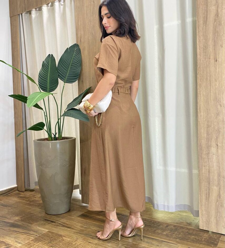 Conjunto Carol Blusa Manga Curta e Saia Midi com Cinto Caqui - Fernanda Ramos Store