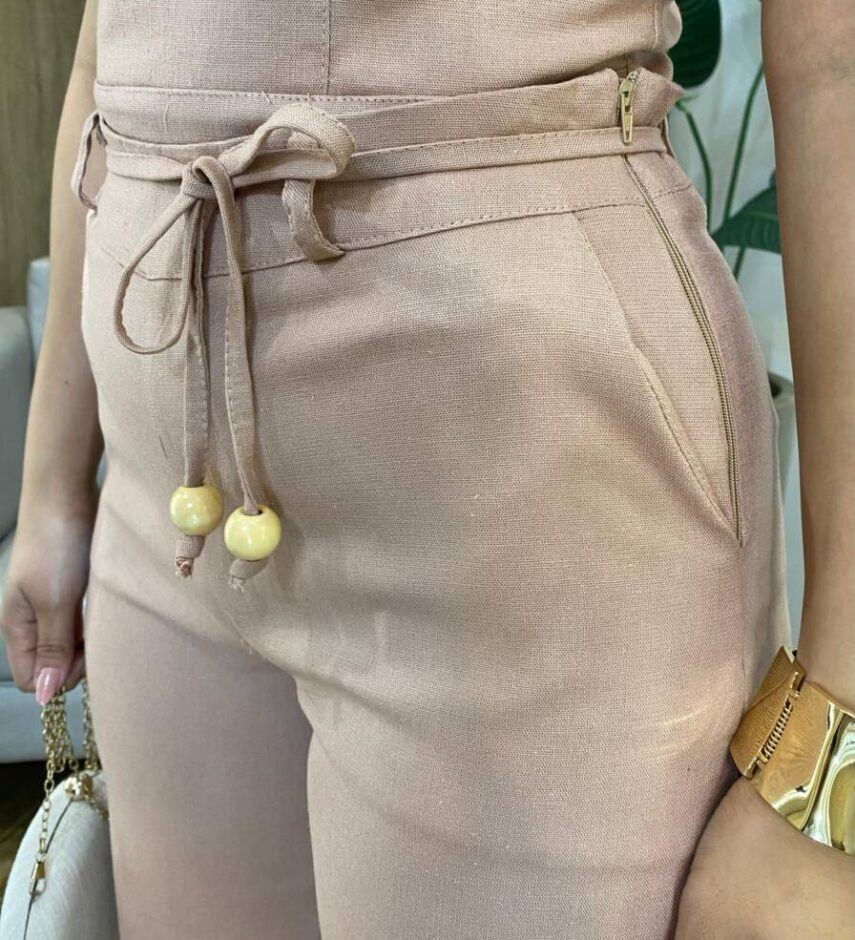 Conjunto Gabriela Cropped com Bojo Detalhe na Alça e Calça Bege - Fernanda Ramos Store