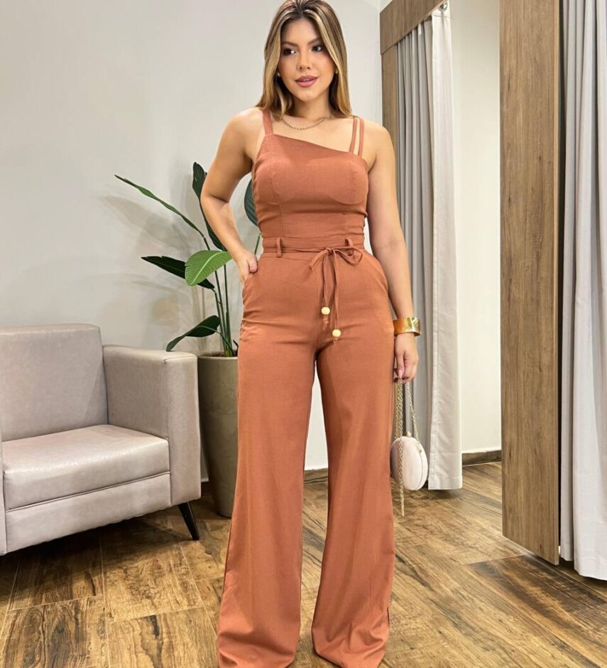 Conjunto Gabriela Cropped com Bojo Detalhe na Alça e Calça Caramelo - Fernanda Ramos Store