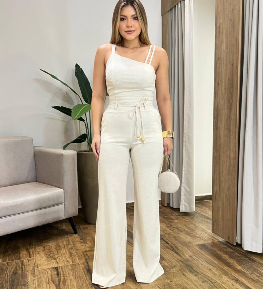 Conjunto Gabriela Cropped com Bojo Detalhe na Alça e Calça Cru - Fernanda Ramos Store