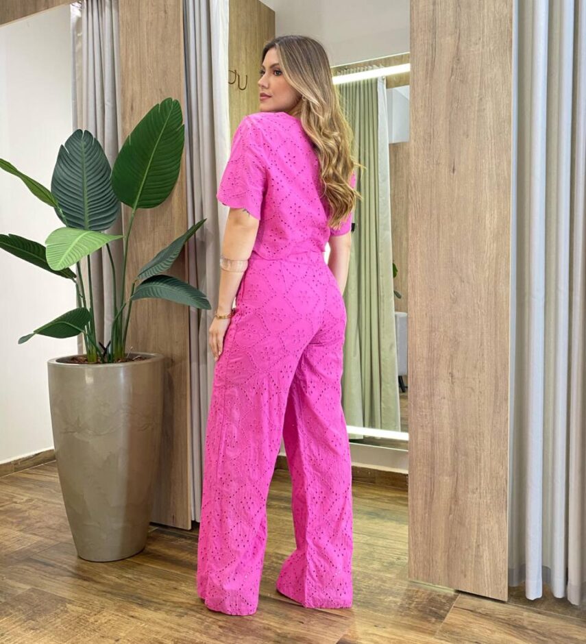 Conjunto Feminino Eloísa Cropped e Calça em Laise Pink - Fernanda Ramos Store