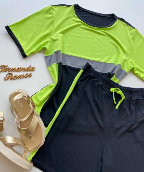 Conjunto Feminino Plus Blusa Manga Curta e Short Moletinho Verde - Fernanda Ramos Store