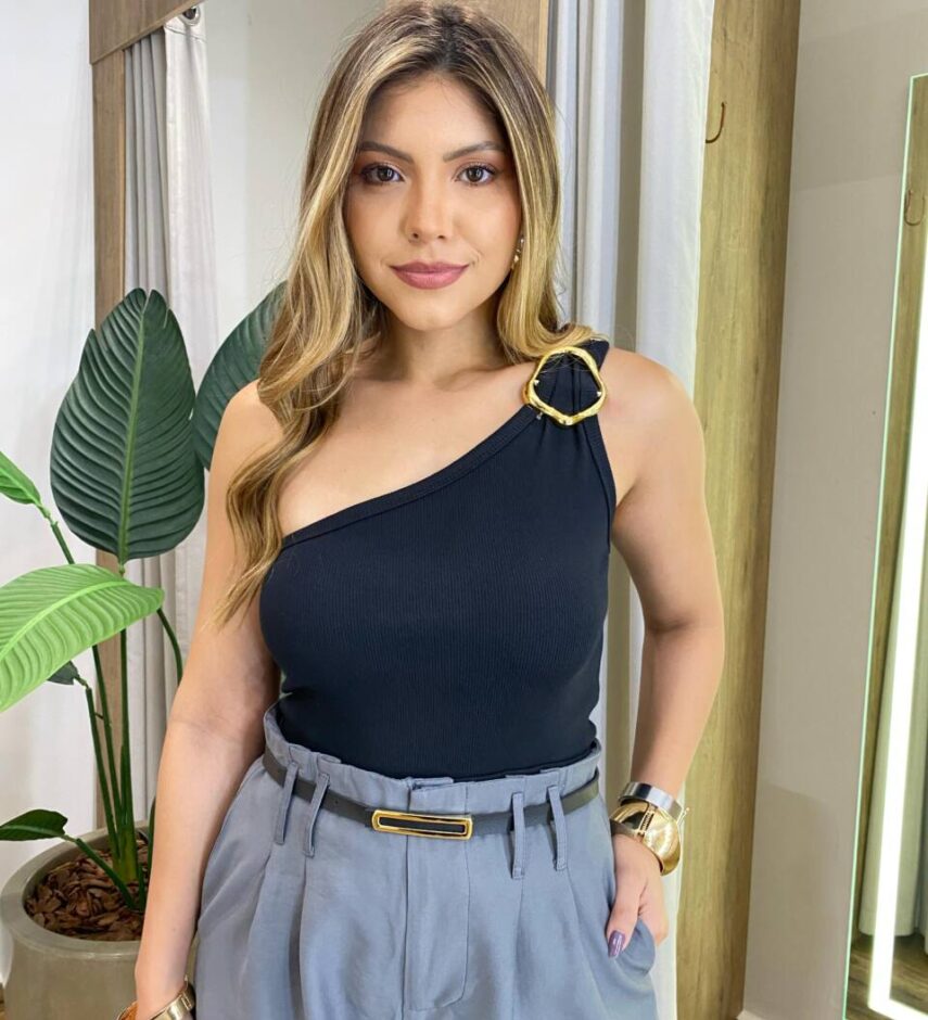 Regata Feminina Canelada Nula Manga com Argola Orgânica Preta - Fernanda Ramos Store