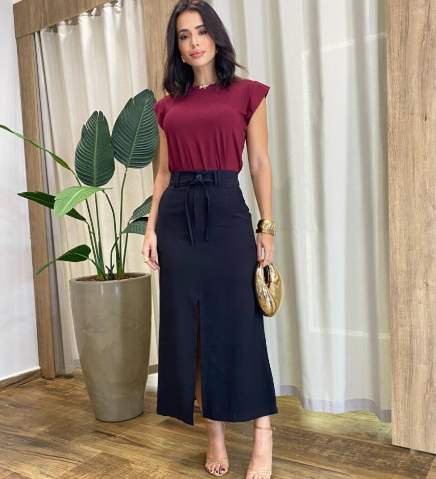 Saia Midi Feminina Alfaiataria Elisa Fenda Frontal Preta - Fernanda Ramos Store