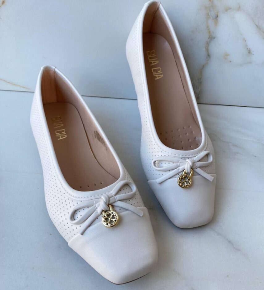 Sapatilha Feminina com Textura e Laço Off White - Fernanda Ramos Store