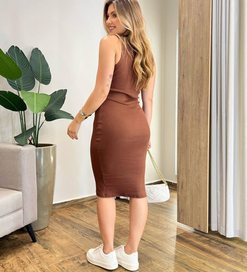 Vestido Curto sem Bojo Natalia Canelado com Fenda Marrom - Fernanda Ramos Store