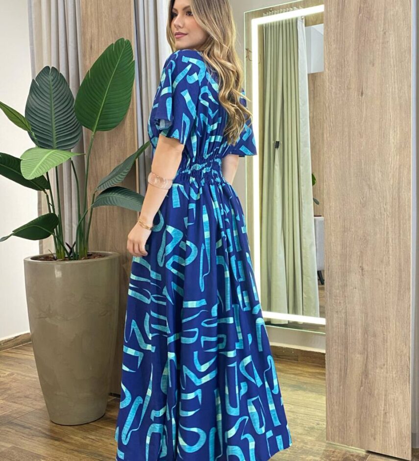 Vestido Longo sem Bojo Plus Estampas Assimétricas e Botões Azul - Fernanda Ramos Store