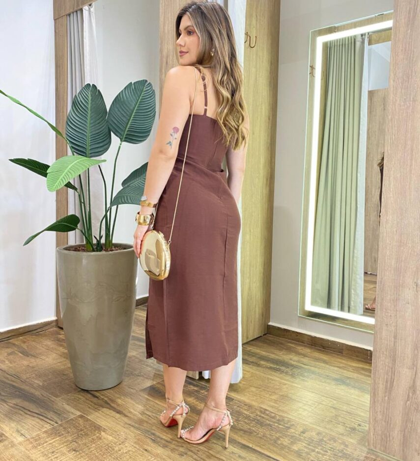 Vestido Midi Evelyn sem Bojo Fenda Lateral e Zíper Marrom - Fernanda Ramos Store