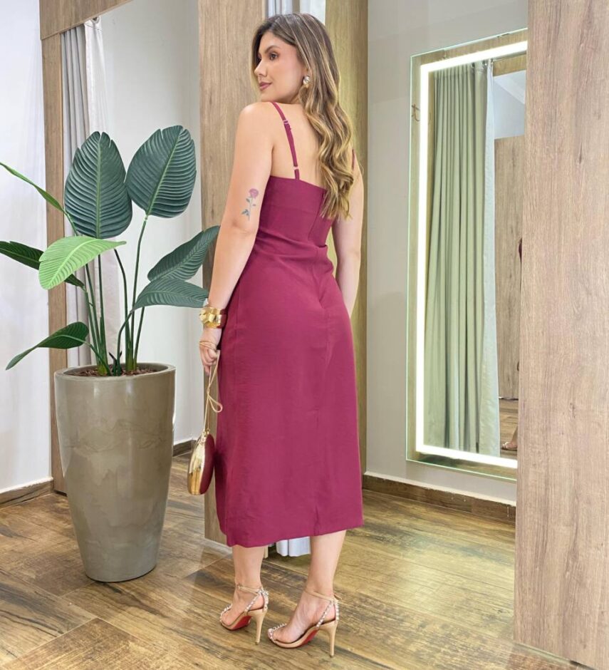 Vestido Midi Evelyn sem Bojo Fenda Lateral e Zíper Vinho - Fernanda Ramos Store