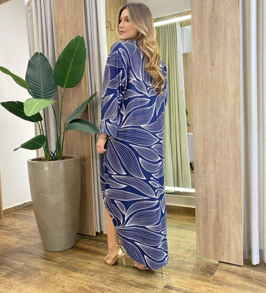 Vestido Midi sem Bojo Plus Fechamento em Botões Estampado Azul - Fernanda Ramos Store