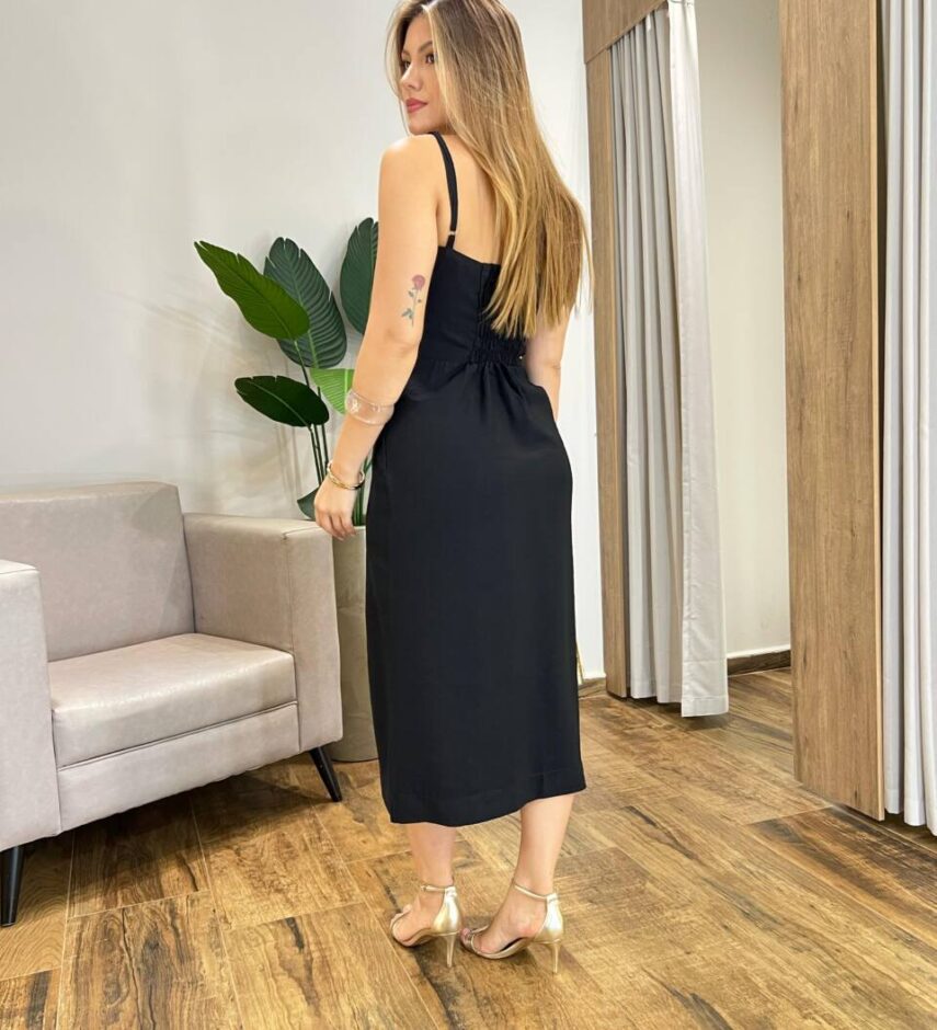 Vestido Midi Zendaya Alça Fina sem Bojo Lastex e Fenda Preto - Fernanda Ramos Store
