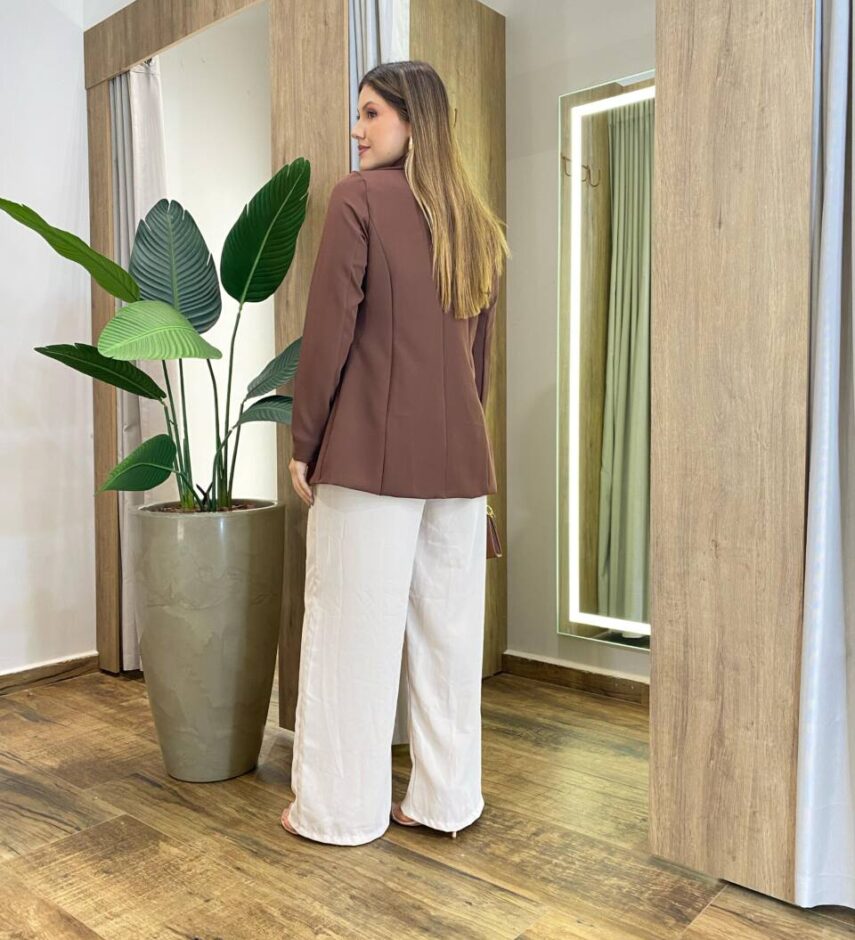 Blazer Feminino Boss Alfaiataria Manga Longa Bolso Falso Marrom - Fernanda Ramos Store