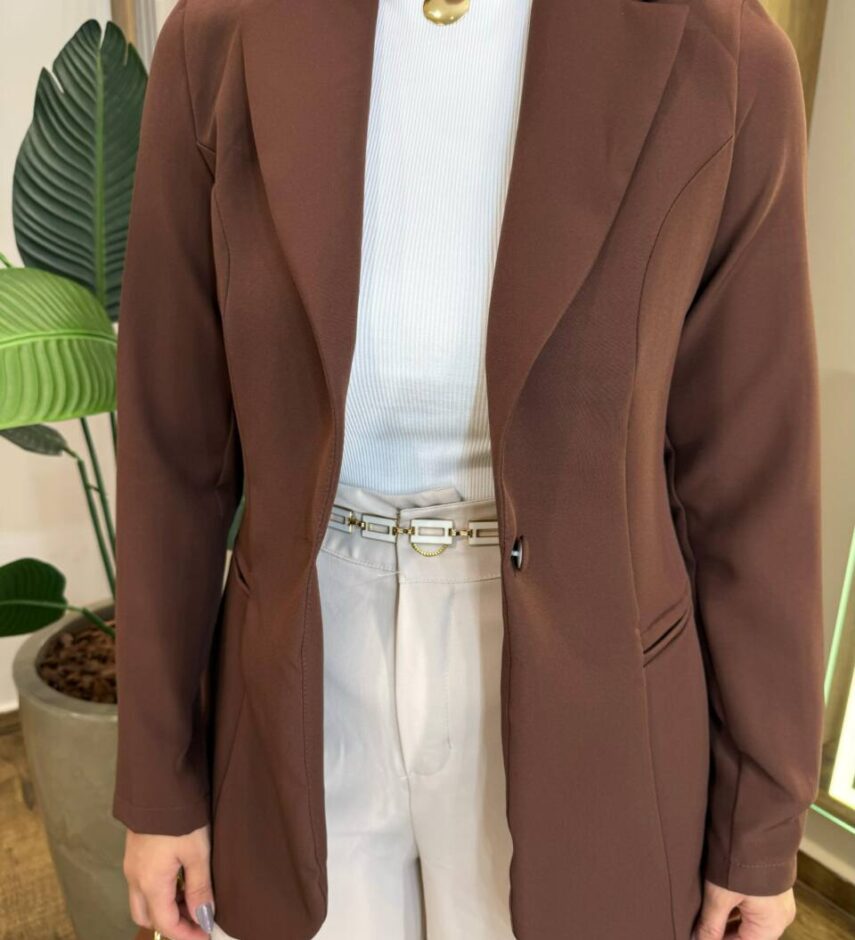 Blazer Feminino Boss Alfaiataria Manga Longa Bolso Falso Marrom - Fernanda Ramos Store