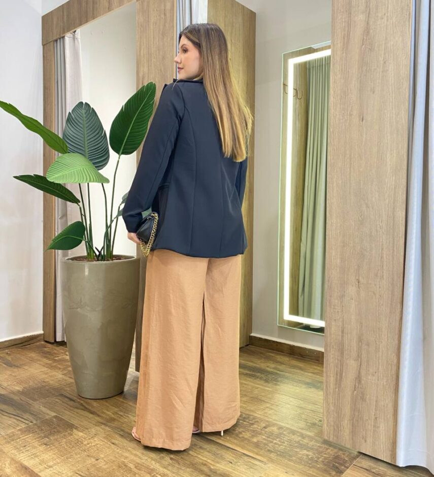 Blazer Feminino Boss Alfaiataria Manga Longa Bolso Falso Preto - Fernanda Ramos Store