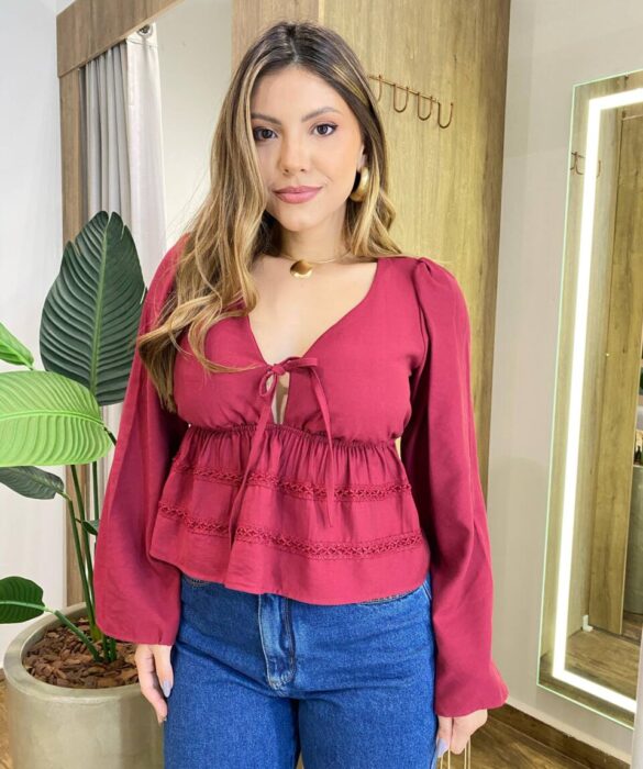 Blusa Bata Feminina com Bojo Manga Longa e Amarração Vinho - Fernanda Ramos Store