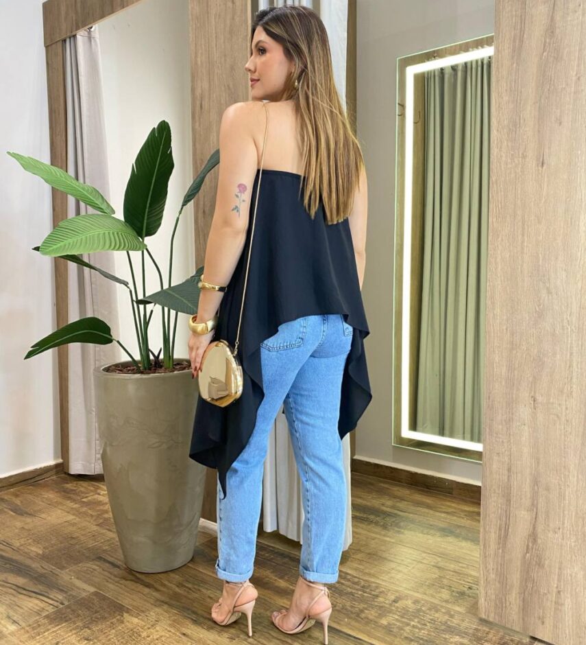 Blusa Bata Feminina Viscose com Cropped Assimétrica Preta - Fernanda Ramos Store