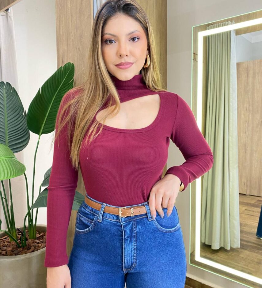 Blusa Feminina Canelada Milly sem Bojo com Recorte Marsala - Fernanda Ramos Store