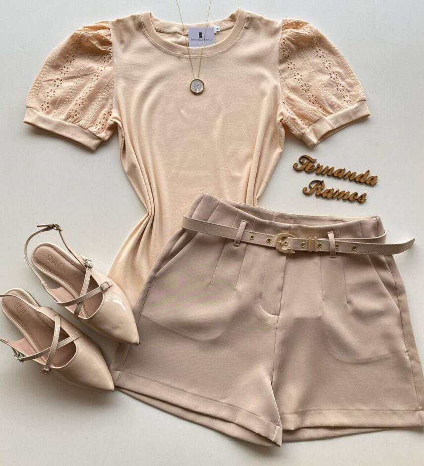 Blusa Feminina Manga Curta com Detalhes em Laise Bege - Fernanda Ramos Store