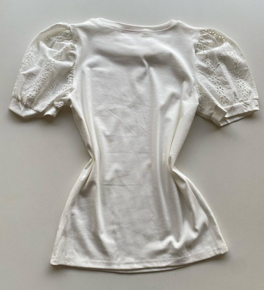Blusa Feminina Manga Curta com Detalhes em Laise Off White - Fernanda Ramos Store