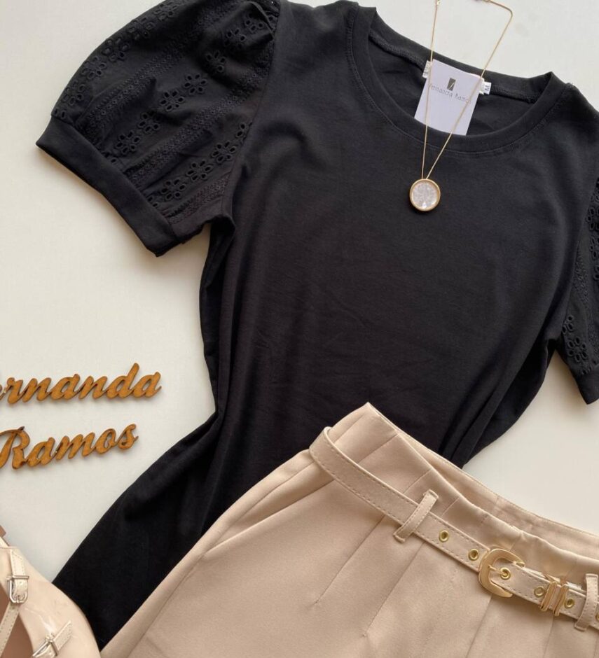 Blusa Feminina Manga Curta com Detalhes em Laise Preta - Fernanda Ramos Store