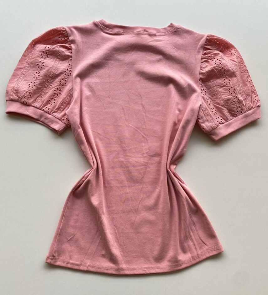 Blusa Feminina Manga Curta com Detalhes em Laise Rosa - Fernanda Ramos Store