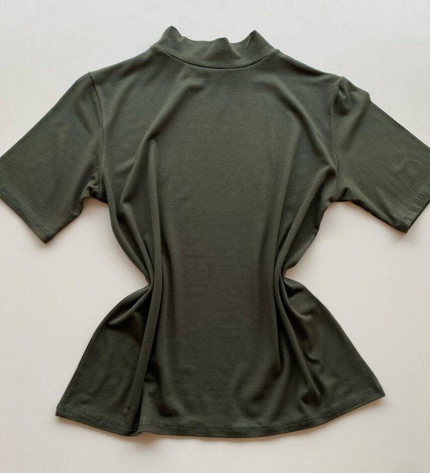 Blusa Feminina Marsha Malha Manga Curta e Gola Alta Verde - Fernanda Ramos Store