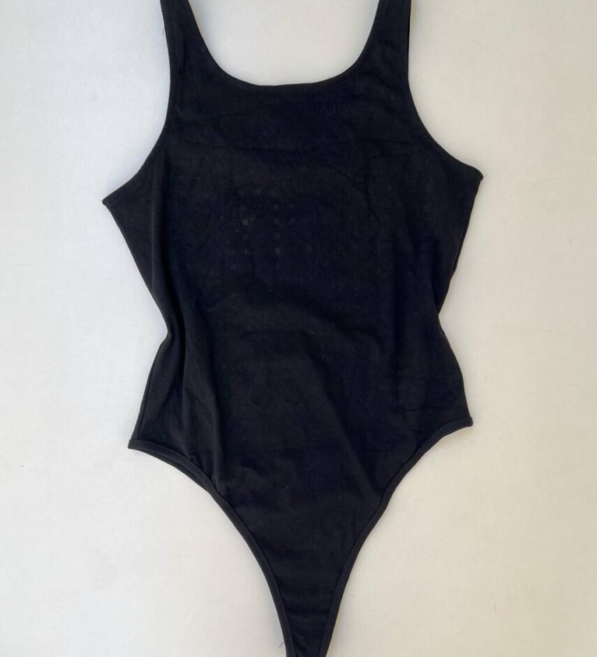 Body Feminino sem Bojo Detalhe em Pedrarias Pratas e Alça Preto - Fernanda Ramos Store