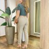 Calça Feminina Mom Sarja com Cinto Caqui 016420 - Fernanda Ramos Store