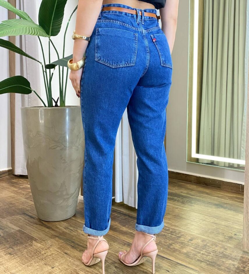 Calça Feminina Mom Sarja com Cinto Jeans 016534 - Fernanda Ramos Store