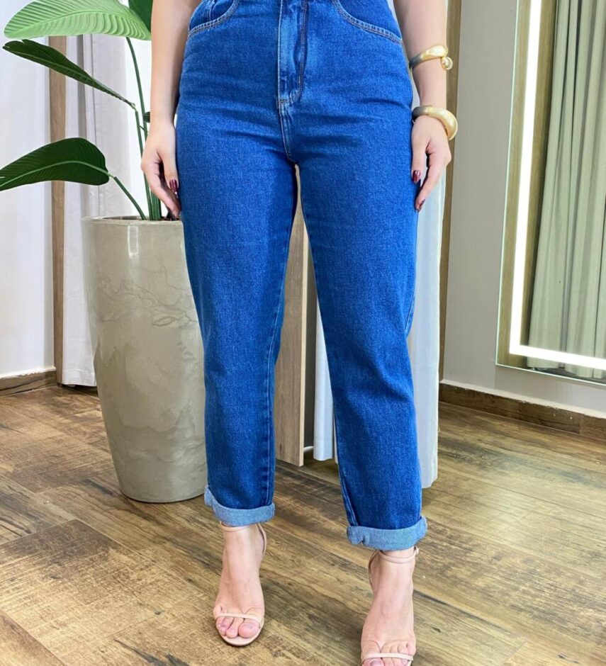 Calça Feminina Mom Sarja com Cinto Jeans 016534 - Fernanda Ramos Store