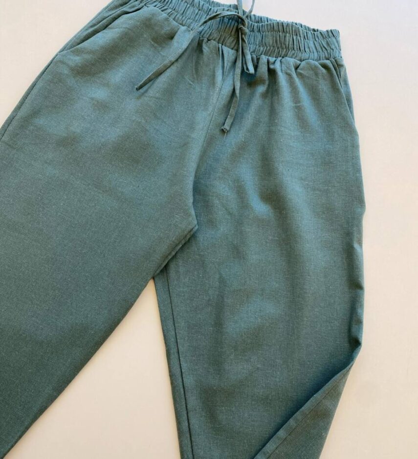 Calça Feminina Viscolinho Soraia com Bolsos e Detalhe Barra Verde - Fernanda Ramos Store