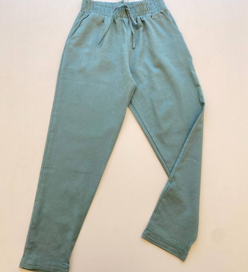 Calça Feminina Viscolinho Soraia com Bolsos e Detalhe Barra Verde - Fernanda Ramos Store
