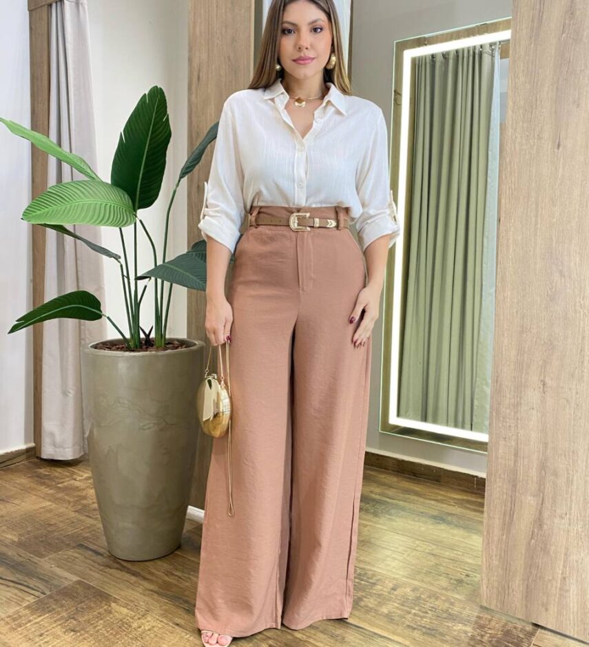 Camisa Feminina Social Lua com Gola e Botões Palha - Fernanda Ramos Store