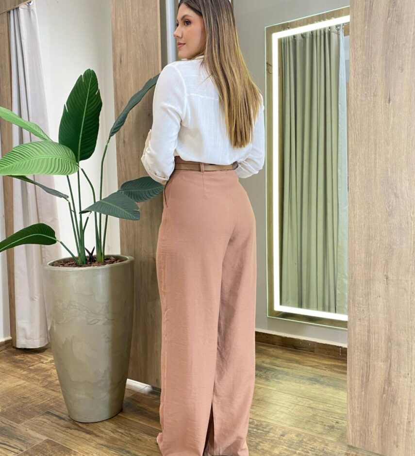 Camisa Feminina Social Lua com Gola e Botões Palha - Fernanda Ramos Store