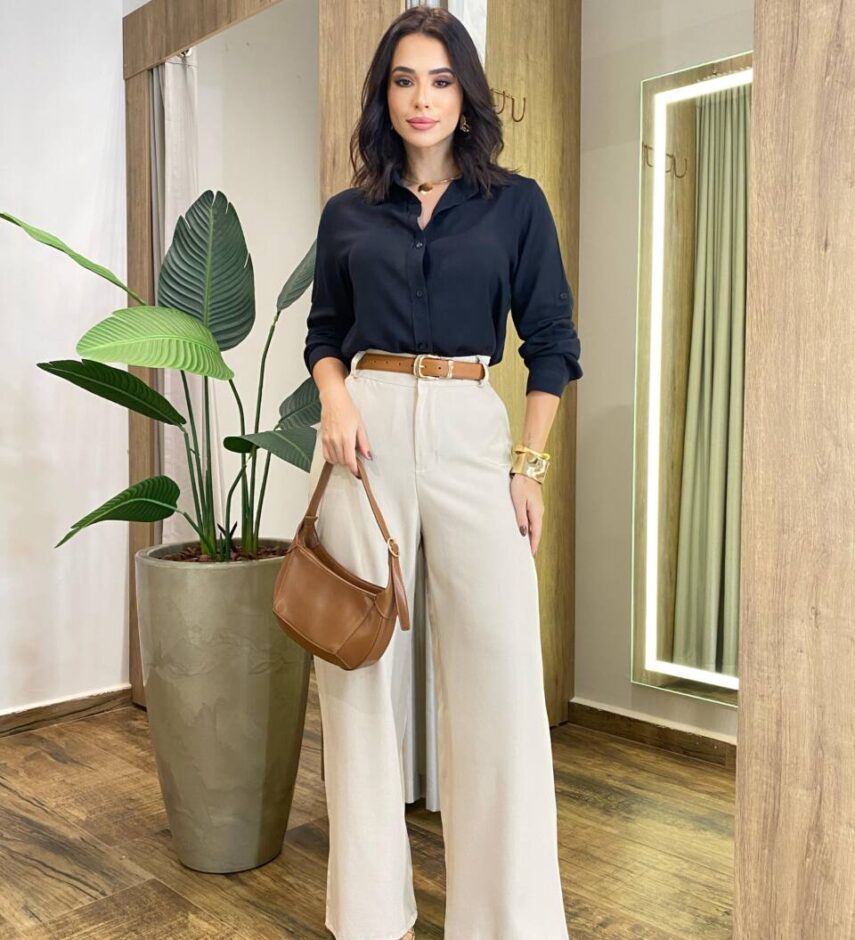 Camisa Feminina Social Lua com Gola e Botões Preta - Fernanda Ramos Store