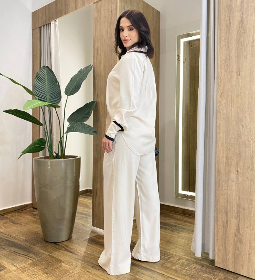 Conjunto Feminino Alfaiataria Fernanda Blusa e Calça Pantalona Gelo - Fernanda Ramos Store