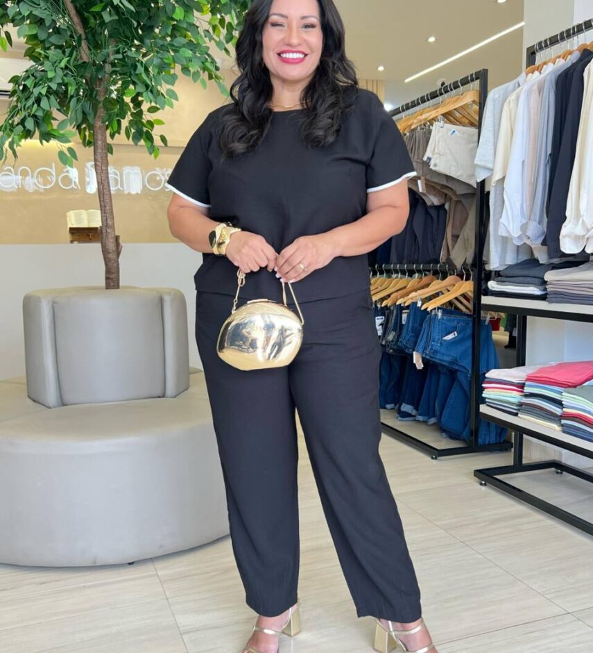 Conjunto Feminino Alfaiataria Plus Blusa Manga Curta e Calça Preto - Fernanda Ramos Store