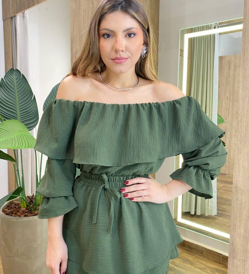 Conjunto Feminino Blusa Manga Longa com Babados e Short Saia Verde - Fernanda Ramos Store