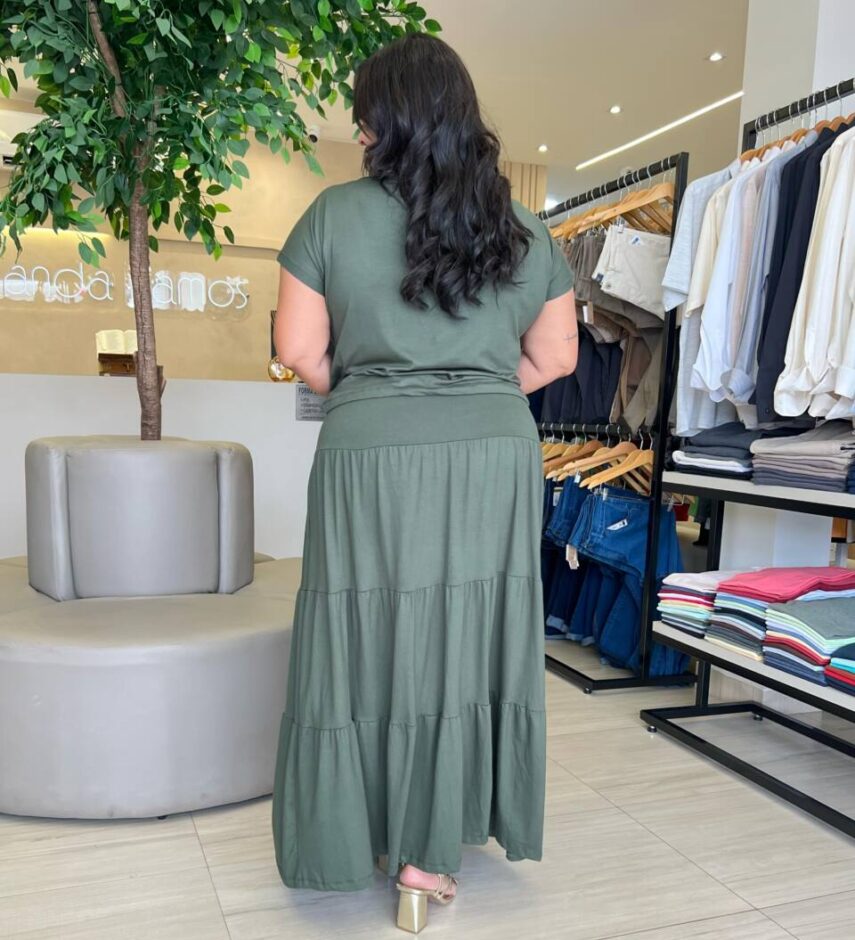 Conjunto Feminino Malha Plus Cropped sem Bojo e Saia Longa Verde - Fernanda Ramos Store