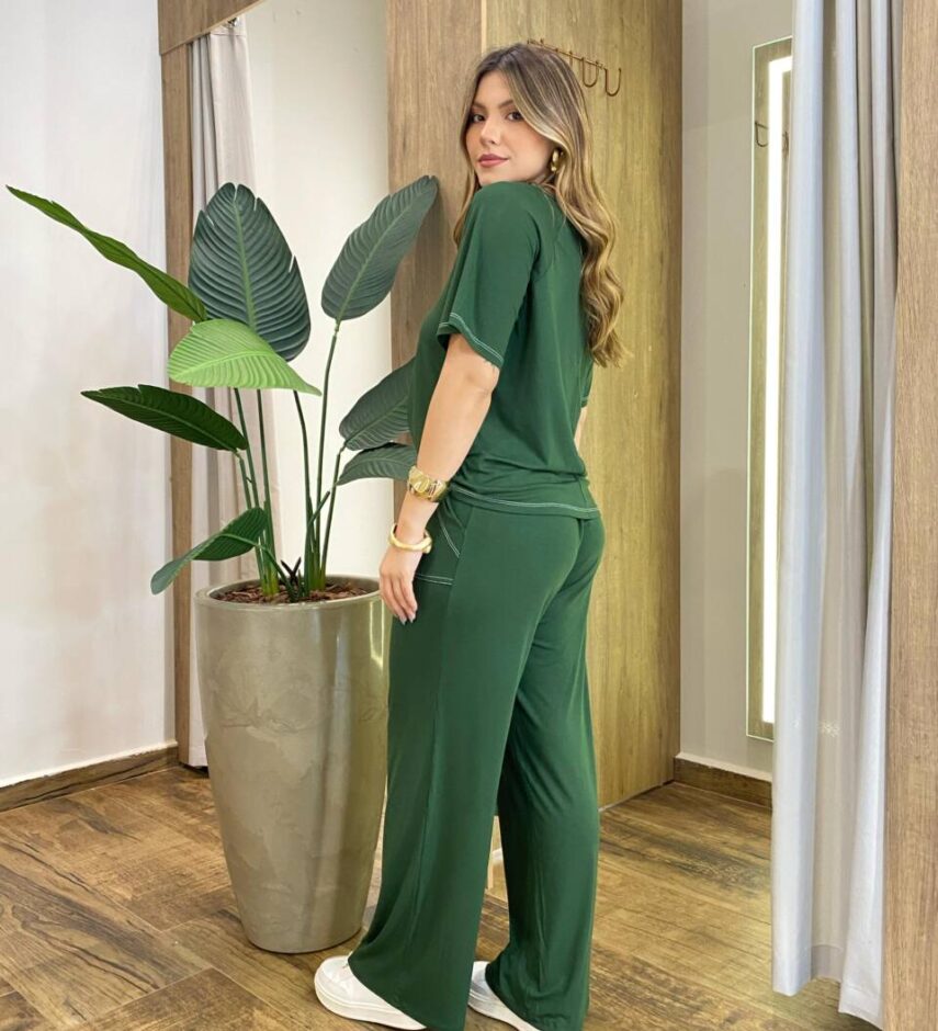 Conjunto Feminino Moletinho Maju Blusa Manga Curta e Calça Verde - Fernanda Ramos Store