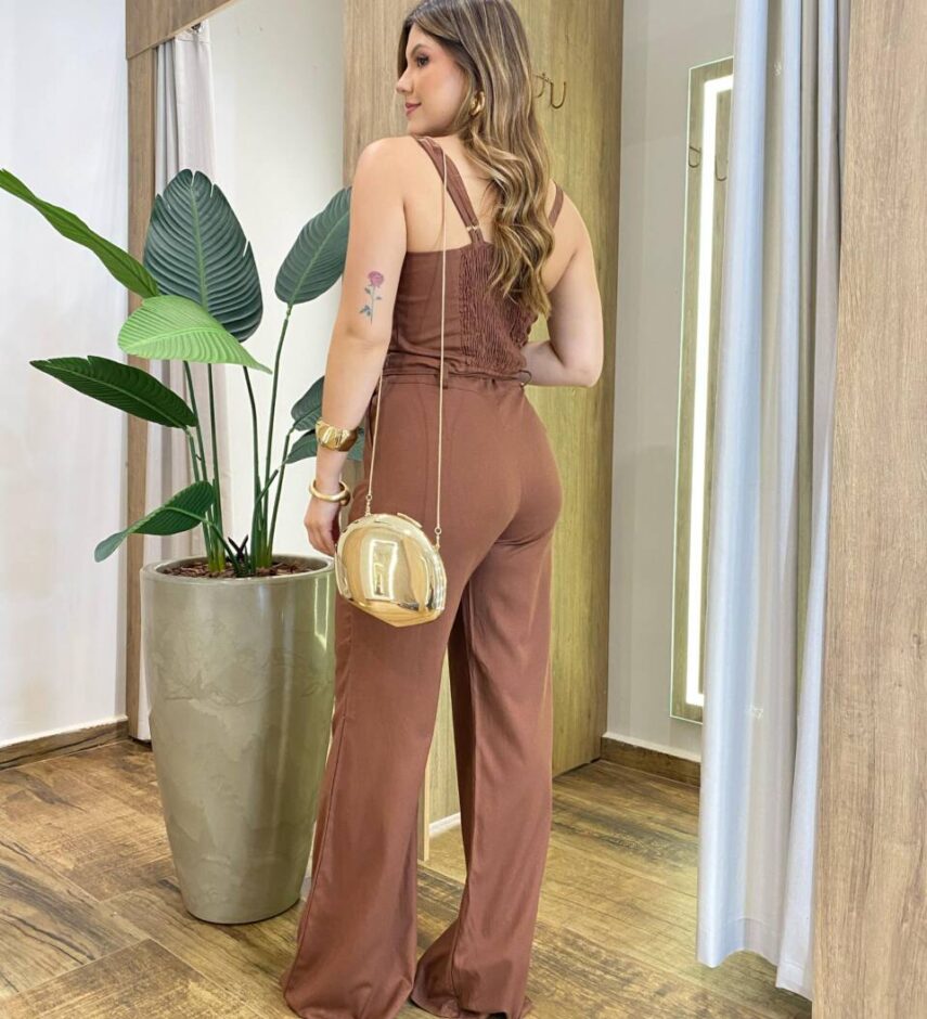 Conjunto Gabriela Cropped com Bojo Detalhe na Alça e Calça Marrom - Fernanda Ramos Store