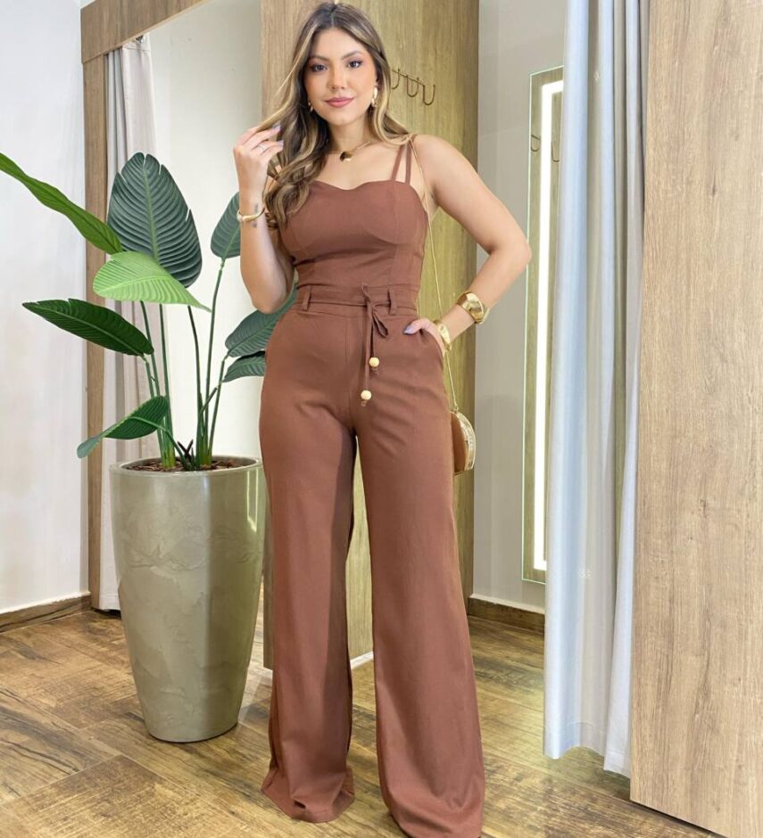 Conjunto Gabriela Cropped com Bojo Detalhe na Alça e Calça Marrom - Fernanda Ramos Store