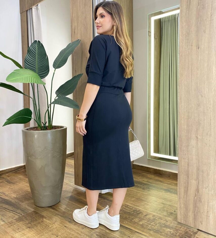 Conjunto Moletinho Blusa Manga 3/4 e Saia Midi com Amarração Preto - Fernanda Ramos Store