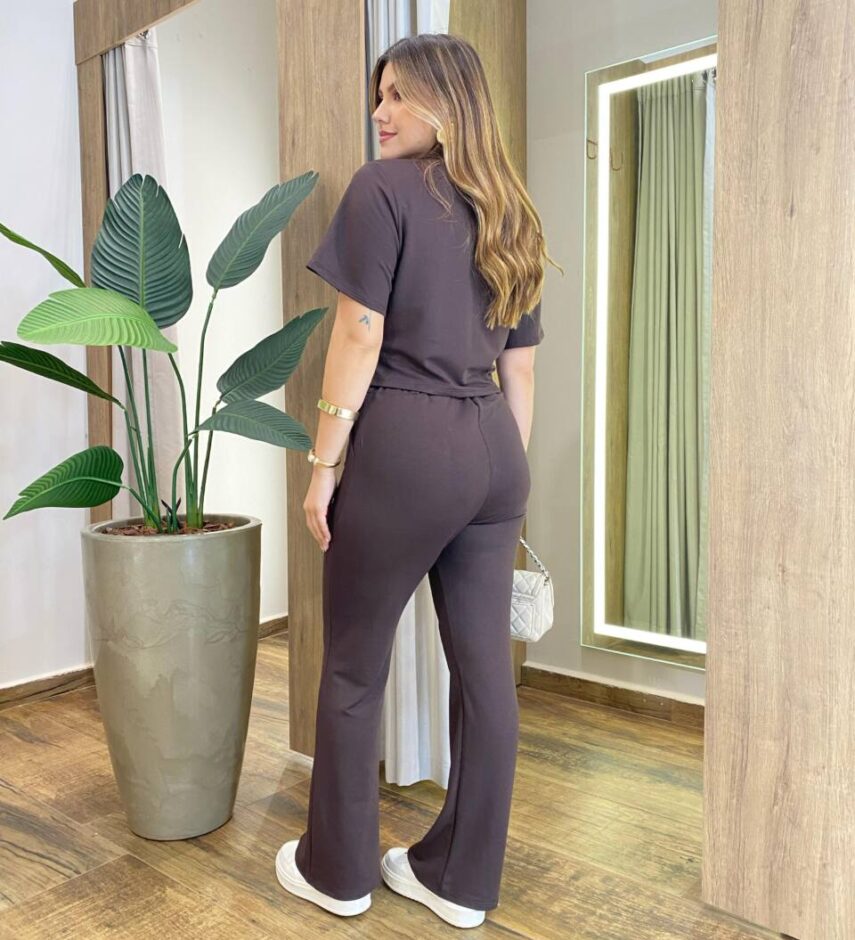 Conjunto Moletinho Vanessa Blusa Manga Curta e Calça Marrom - Fernanda Ramos Store