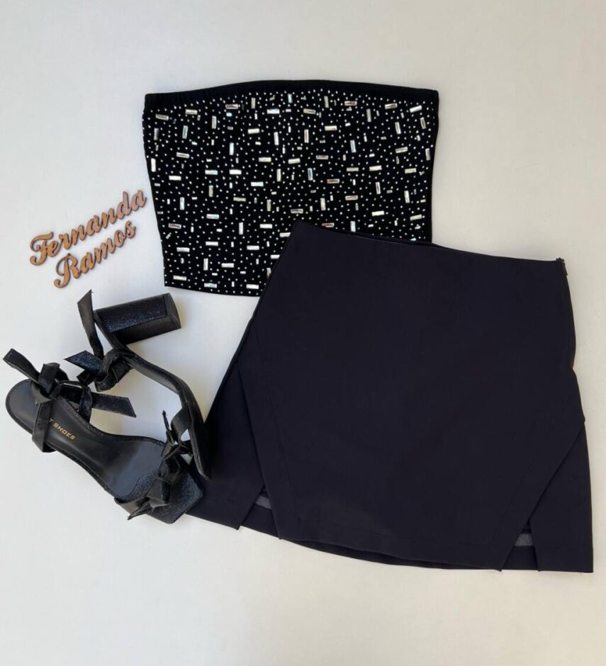 Cropped Faixa Feminino sem Bojo com Pedrarias e Strass Preto - Fernanda Ramos Store