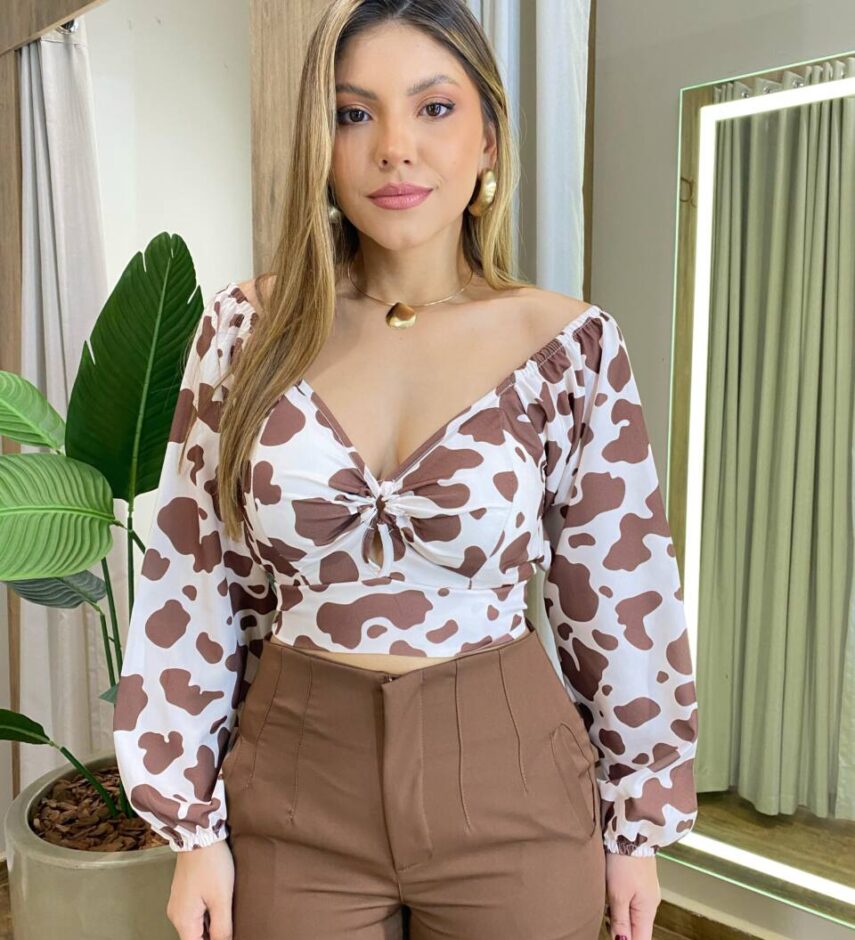 Cropped Feminino com Bojo Manga Longa Detalhes e Amarração Nude - Fernanda Ramos Store