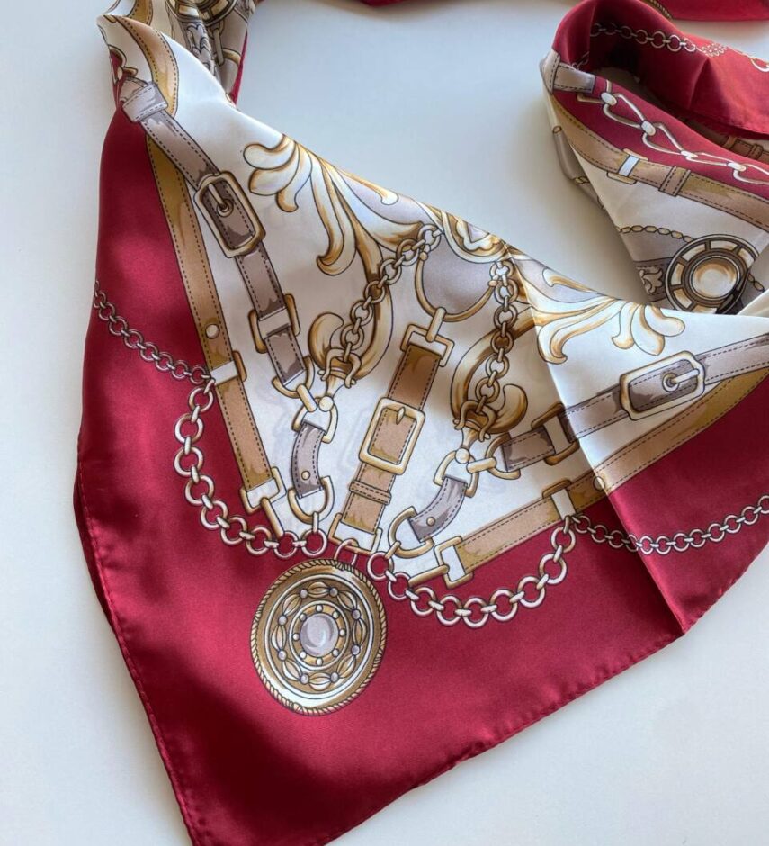Lenço Feminino Acetinado Estampado Vermelho - Fernanda Ramos Store