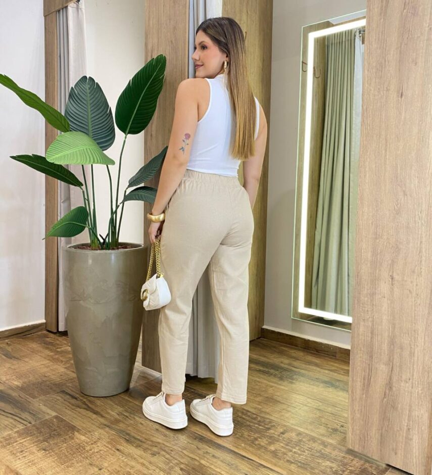 Regata Feminina Canelada Cavada e Gola Alta Off White - Fernanda Ramos Store
